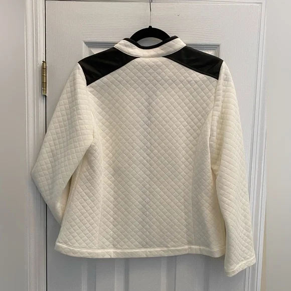 Chico’s - NWT -Ivory - Full zip up shirt - quilted faux leather Chicos size 1 - - Picture 3 of 13